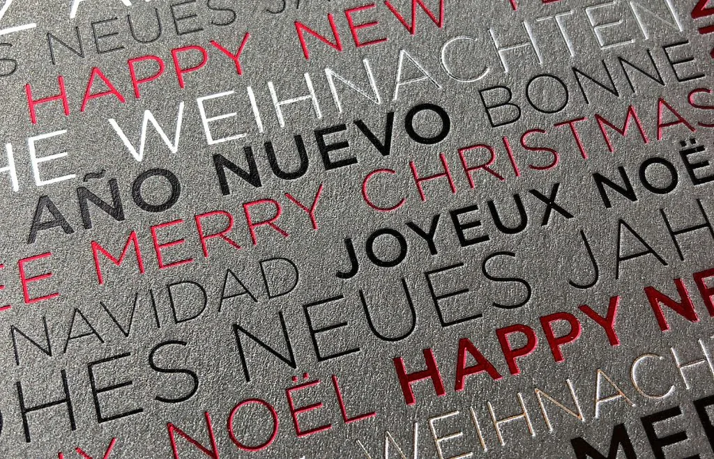 Der Letterpress und die Heißfolienprägung mit seinem zeitlosen Charme, weckt in uns die Leidenschaft für das Besondere.