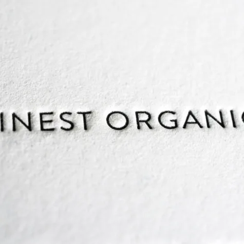 Finest Letterpress mit reliefartigem Druckbild auf hochwertigen Papiersorten Edle Druckprodukte auf feinsten Papiersorten.